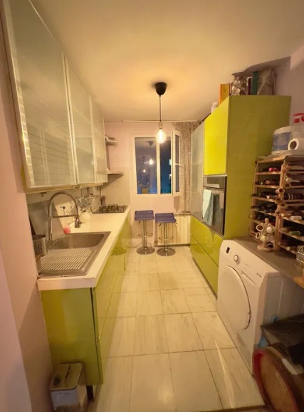 Titan - str Rodunta - Scoala 195